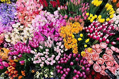 磁带未来主义风3D动作RPG《午夜机器人》亮相2025GDC蜗牛展台